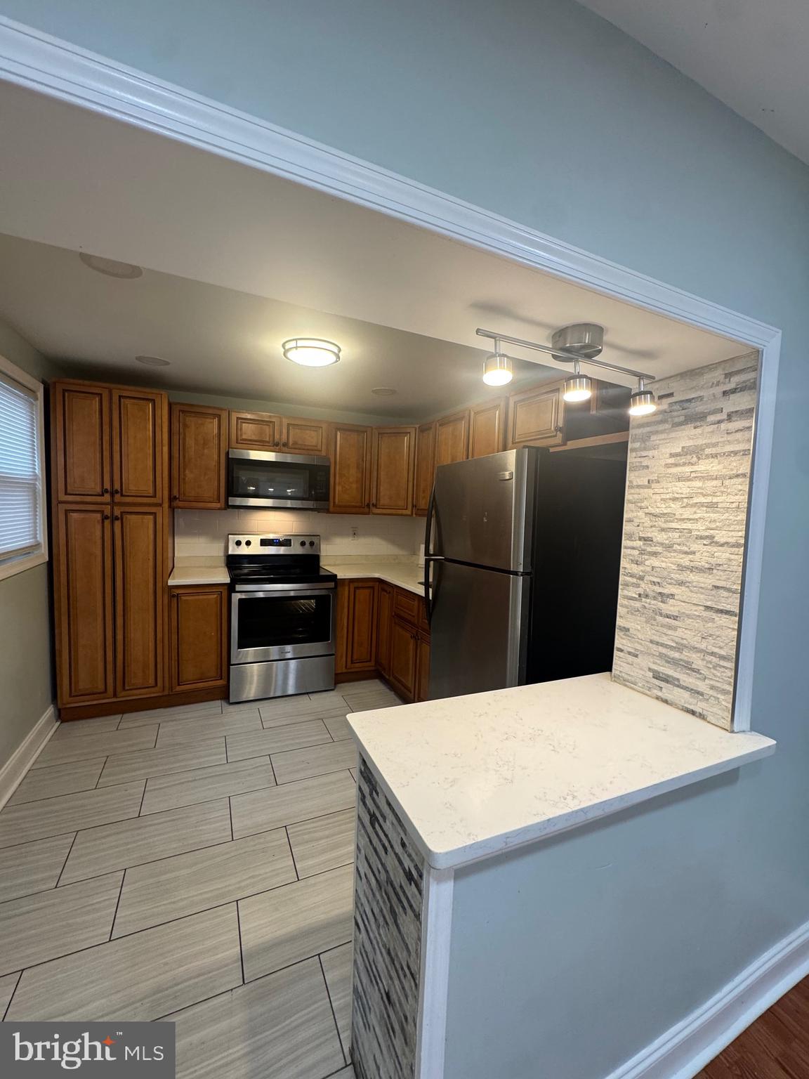 KENSINGTON - Residential