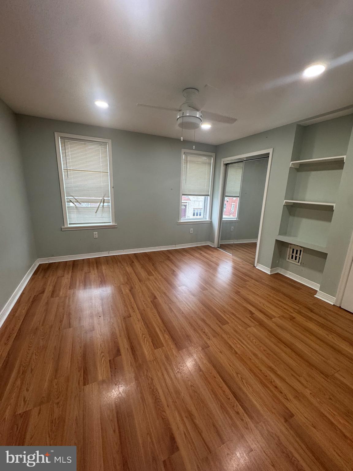 KENSINGTON - Residential