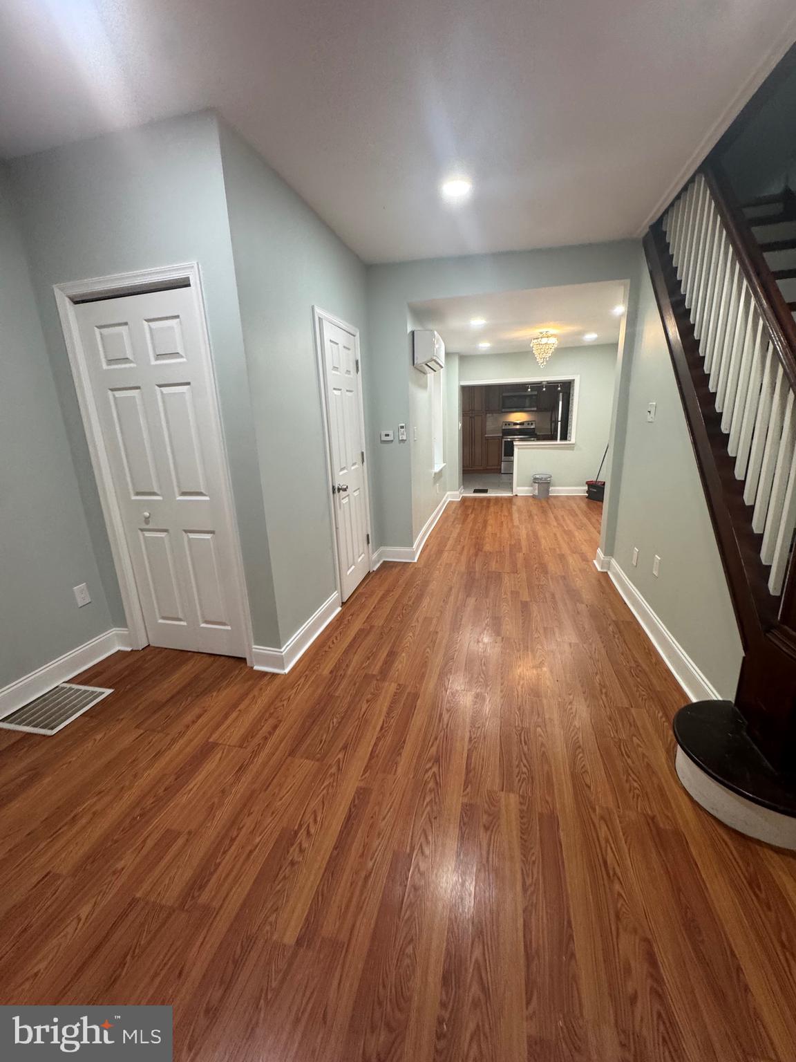 KENSINGTON - Residential