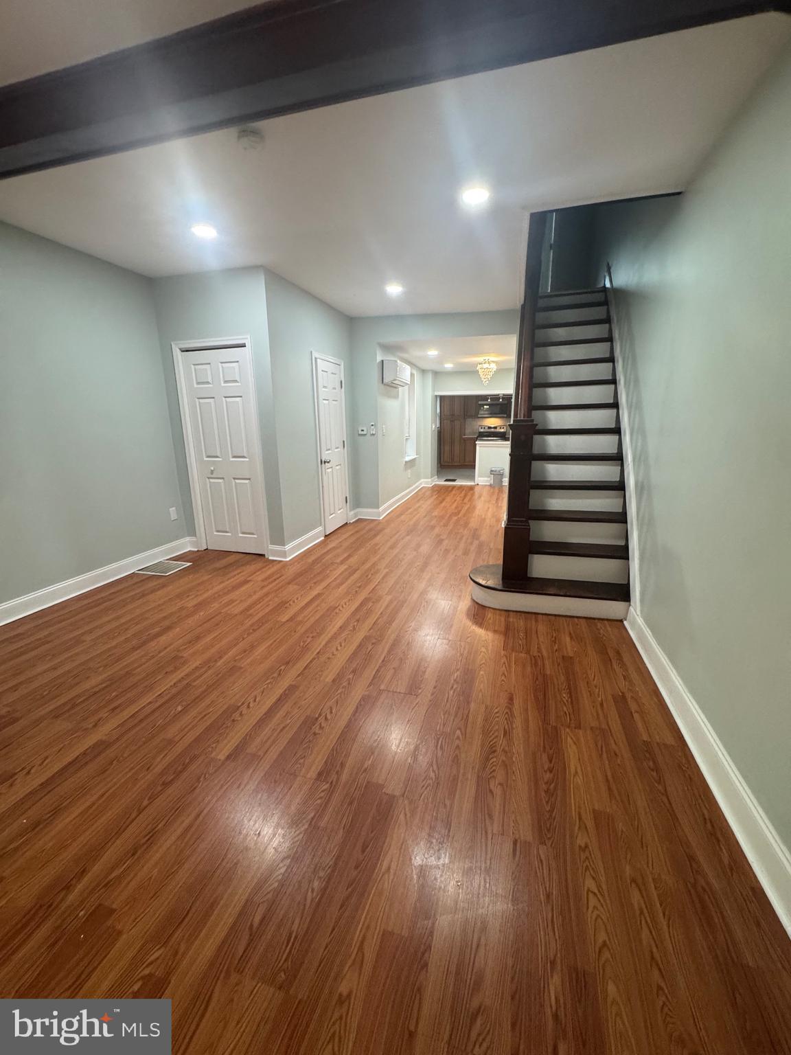 KENSINGTON - Residential