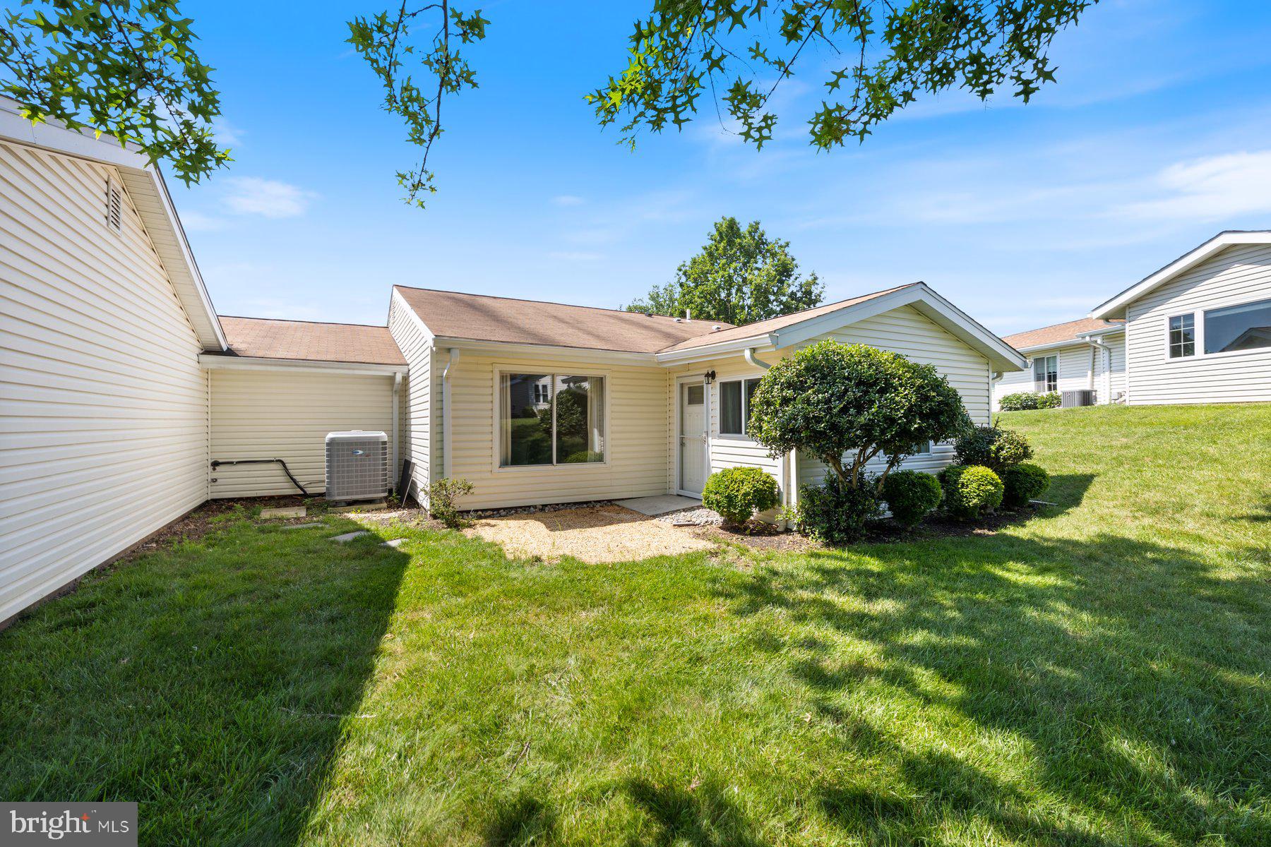 LEISURE WORLD - Residential