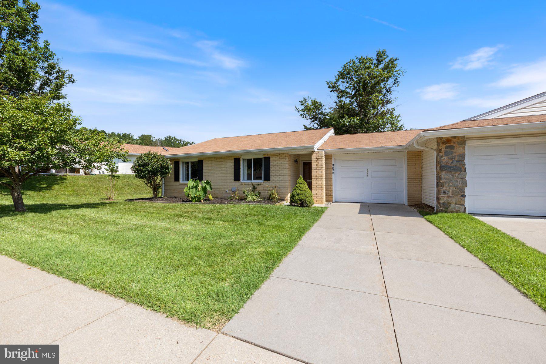 LEISURE WORLD - Residential