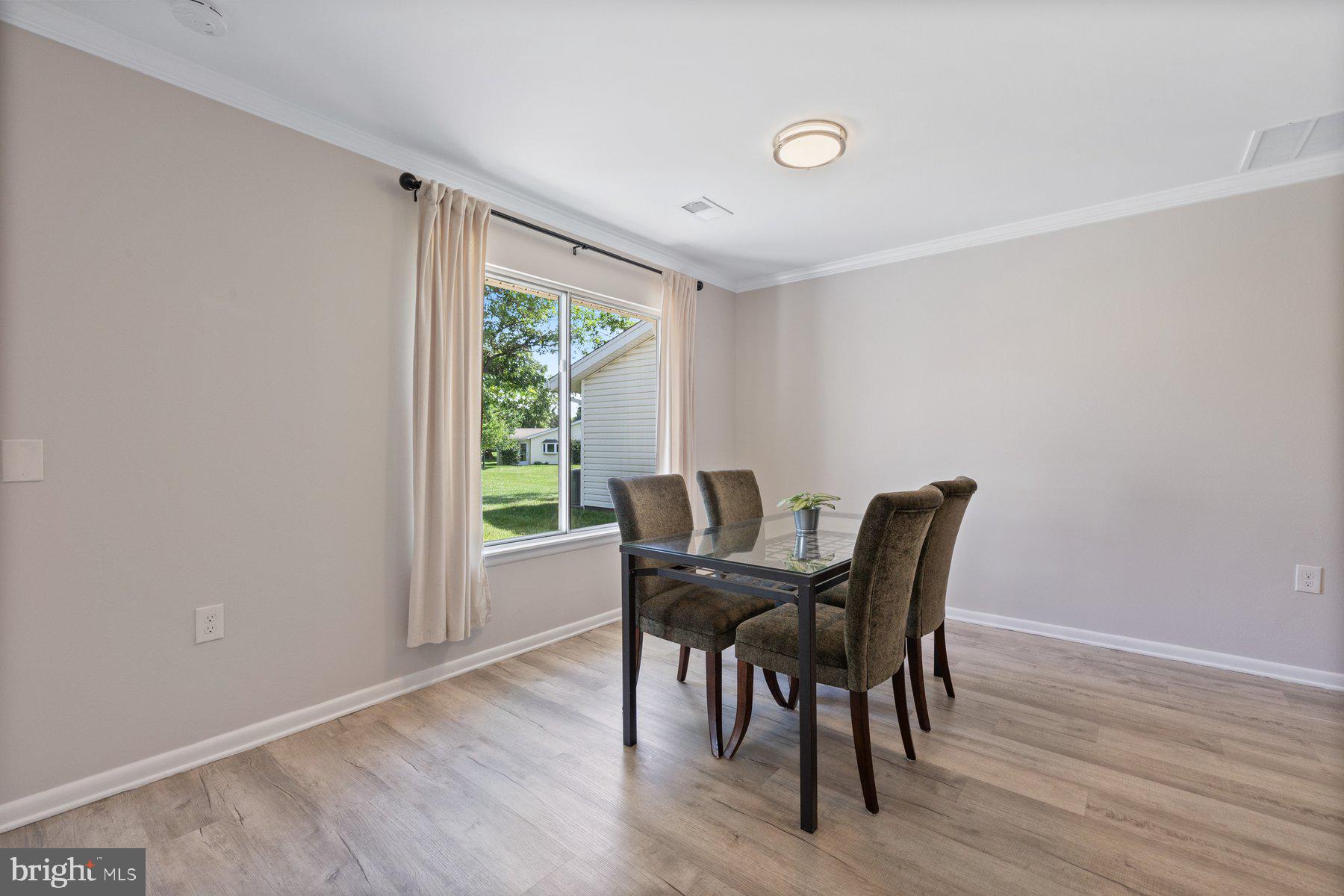 LEISURE WORLD - Residential