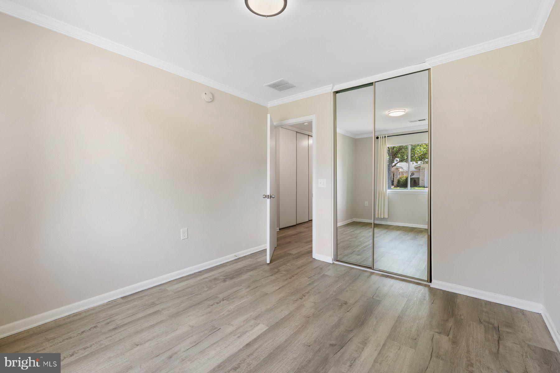 LEISURE WORLD - Residential