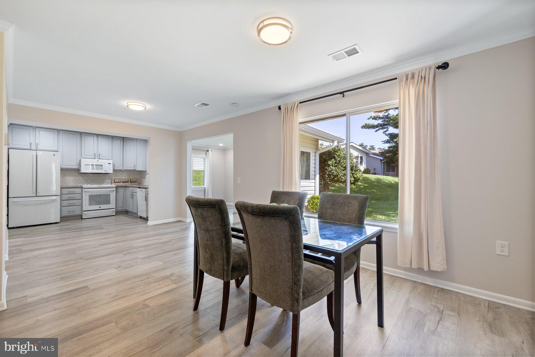 LEISURE WORLD - Residential