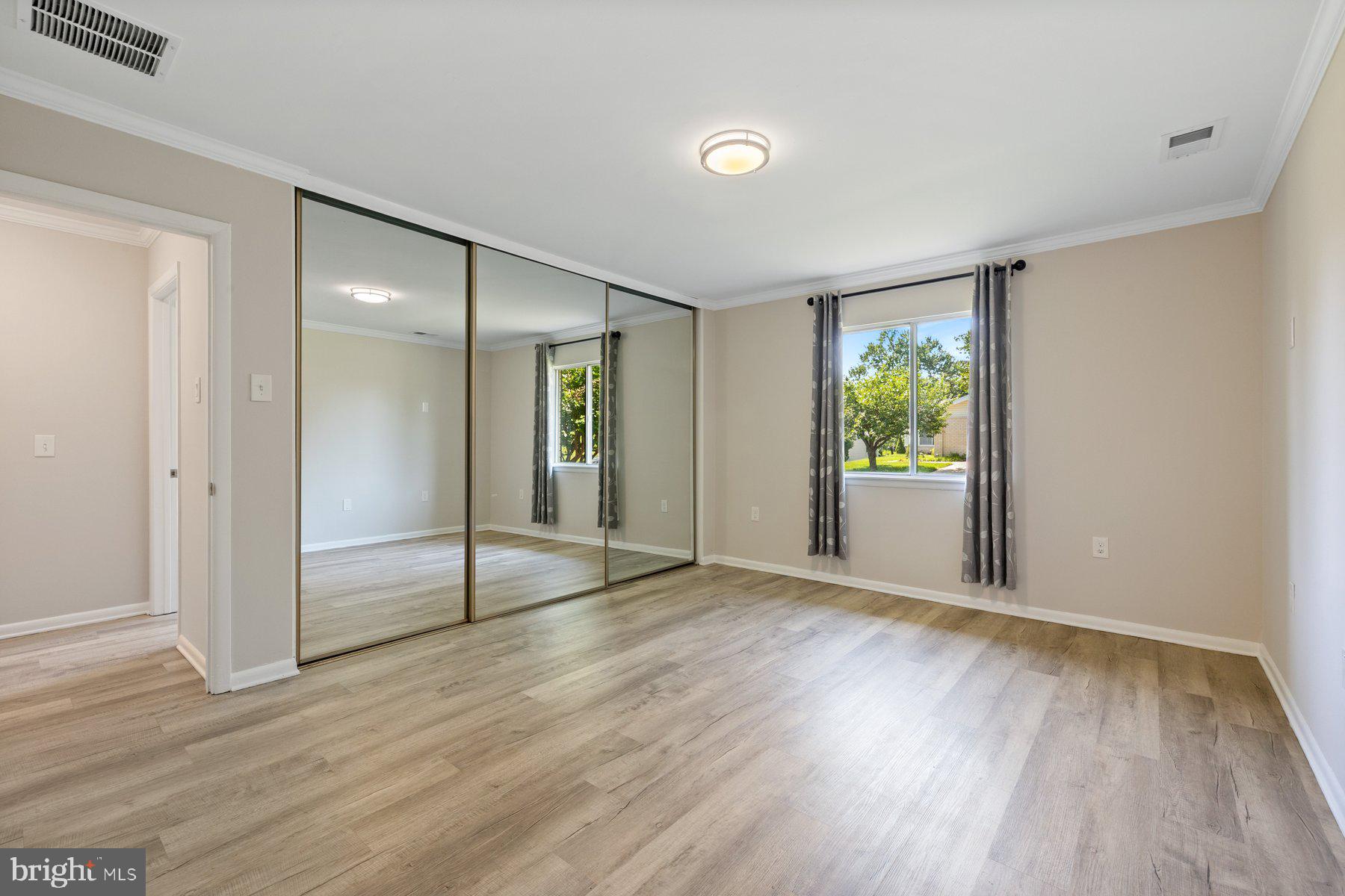 LEISURE WORLD - Residential