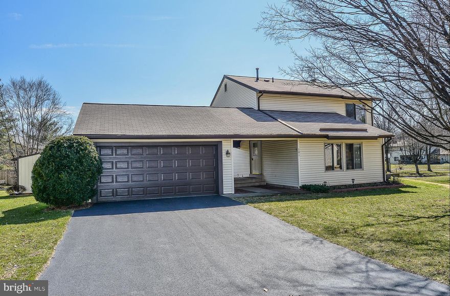 CUL DE SAC LOCATION, NEW ROOF, LOW E WINDOWS, NEW FLOORING ON MAIN LEVEL, GRANITE IN KITCHEN, GLASS BACK SPLASH, NEWER APPLIANCES, RECESSED LIGHTING, NEUTRAL PAINT THROUGHOUT, NEW CARPET...HUGE LOT WITH LARGE PRIVATE COVERED PATIO, SHED AND PROFESSIONAL LANDSCAPING...CLOSE TO SCHOOLS, SHOPS AND EVERYTHING