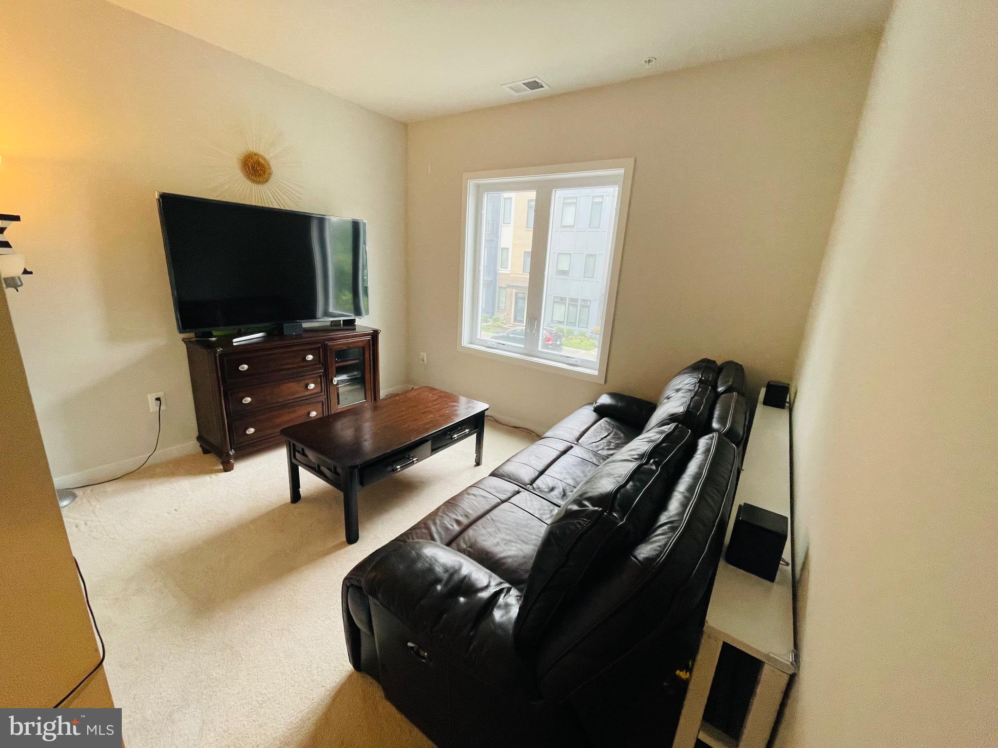 LOUDOUN VALLEY - Residential Lease