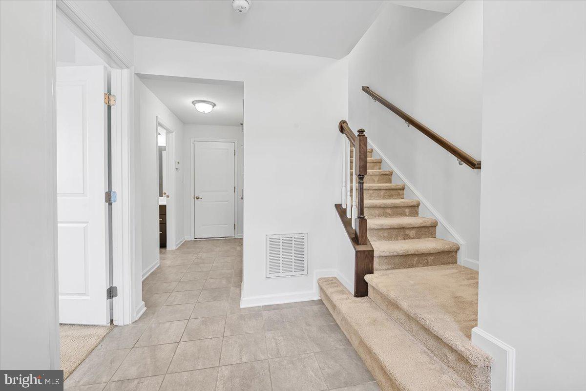 8200 N CHANNEL DRIVE