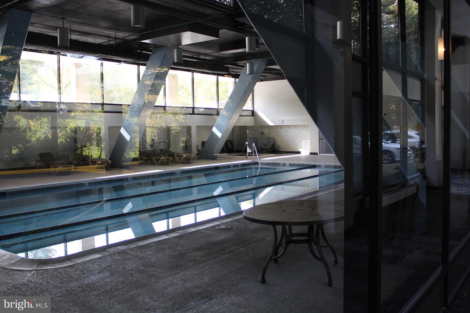 LAKESIDE PLAZA - Residential Lease