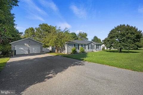 Mobile Home For Sale - 103 Saddlebrook Drive<br/> CAMDEN WYOMING, DE 19934