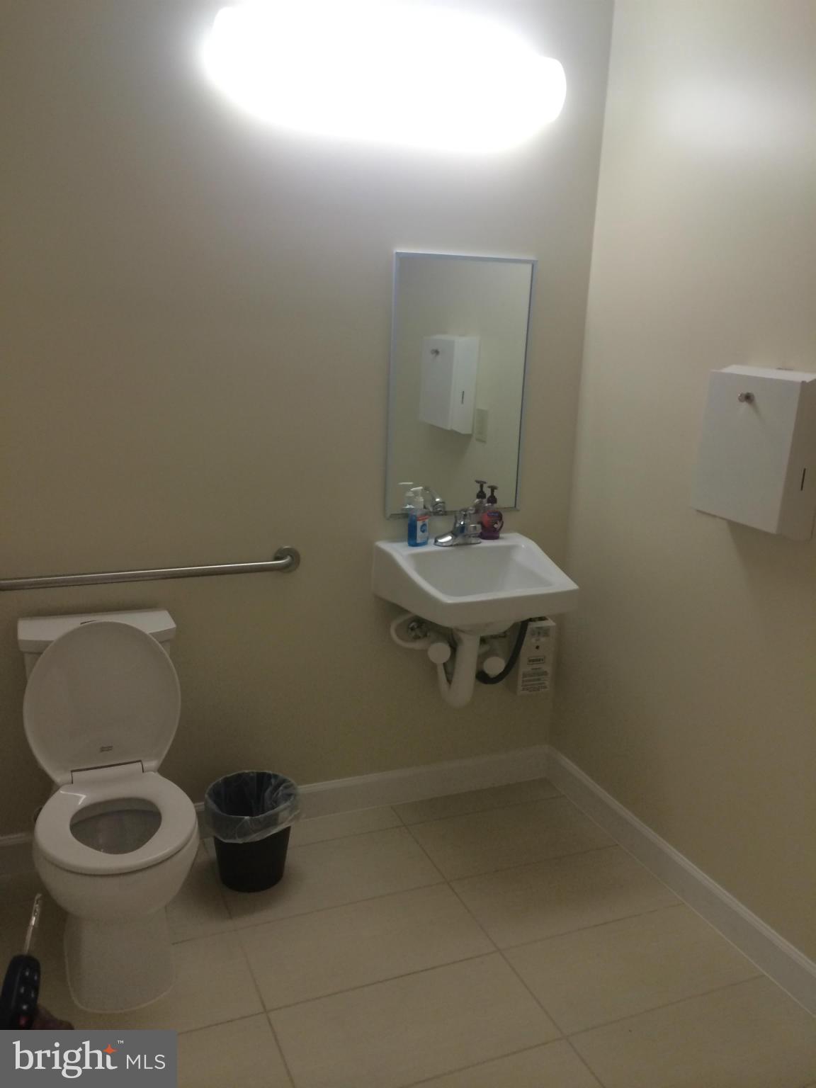 GREENBELT COURT - Commercial Lease