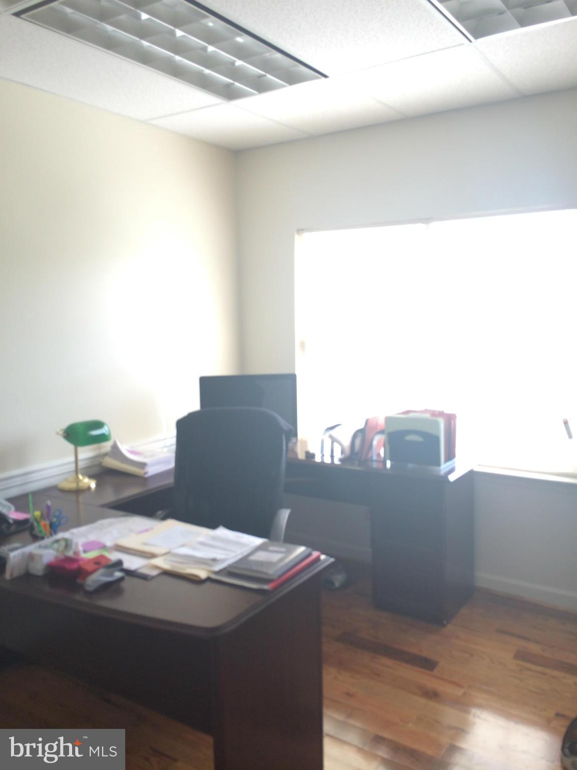 GREENBELT COURT - Commercial Lease