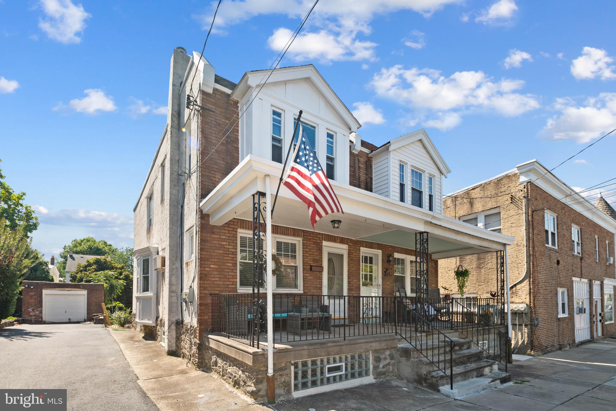 MANAYUNK - Residential Lease