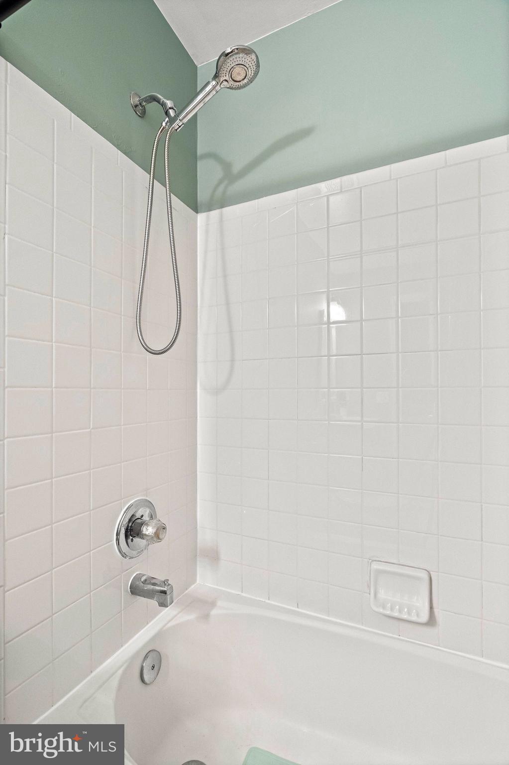 ASHLAND - Residential Lease