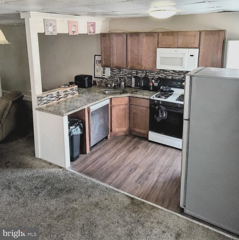 301 W EVESHAM AVENUE 305B