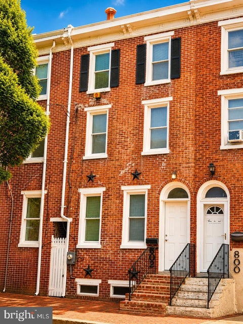 Townhouse For Sale - 802 N Madison Street<br/> WILMINGTON, DE 19801