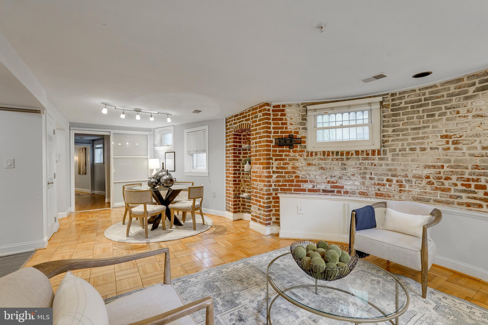 1938 BILTMORE STREET NW D