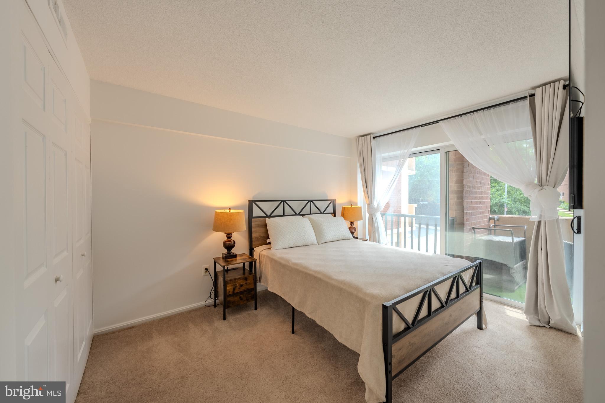 HORIZON HOUSE - Residential Lease