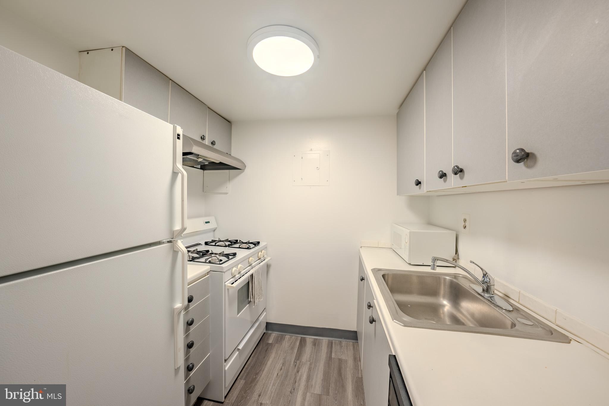 1300 ARMY NAVY DRIVE 118