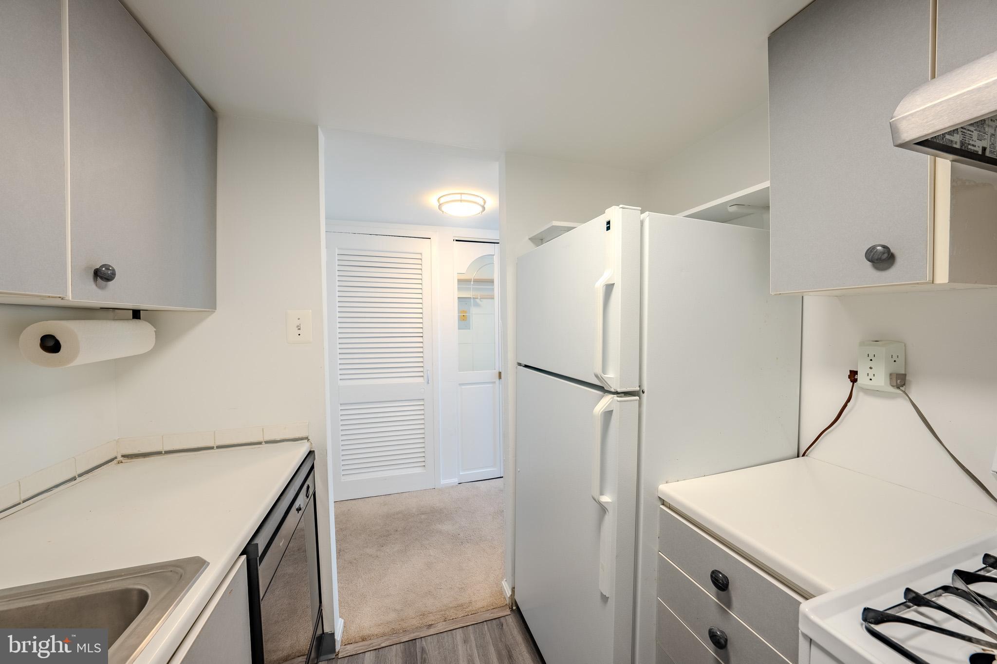 1300 ARMY NAVY DRIVE 118