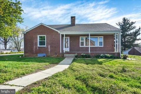 Photo of 45 N Alwine Avenue, YORK, PA 17408 (MLS # PAYK2101188)
