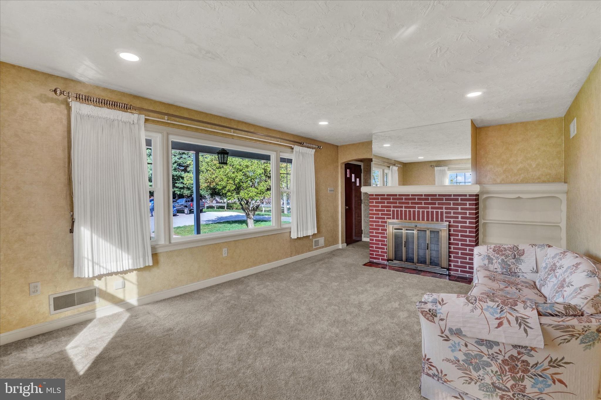 45 N ALWINE AVENUE