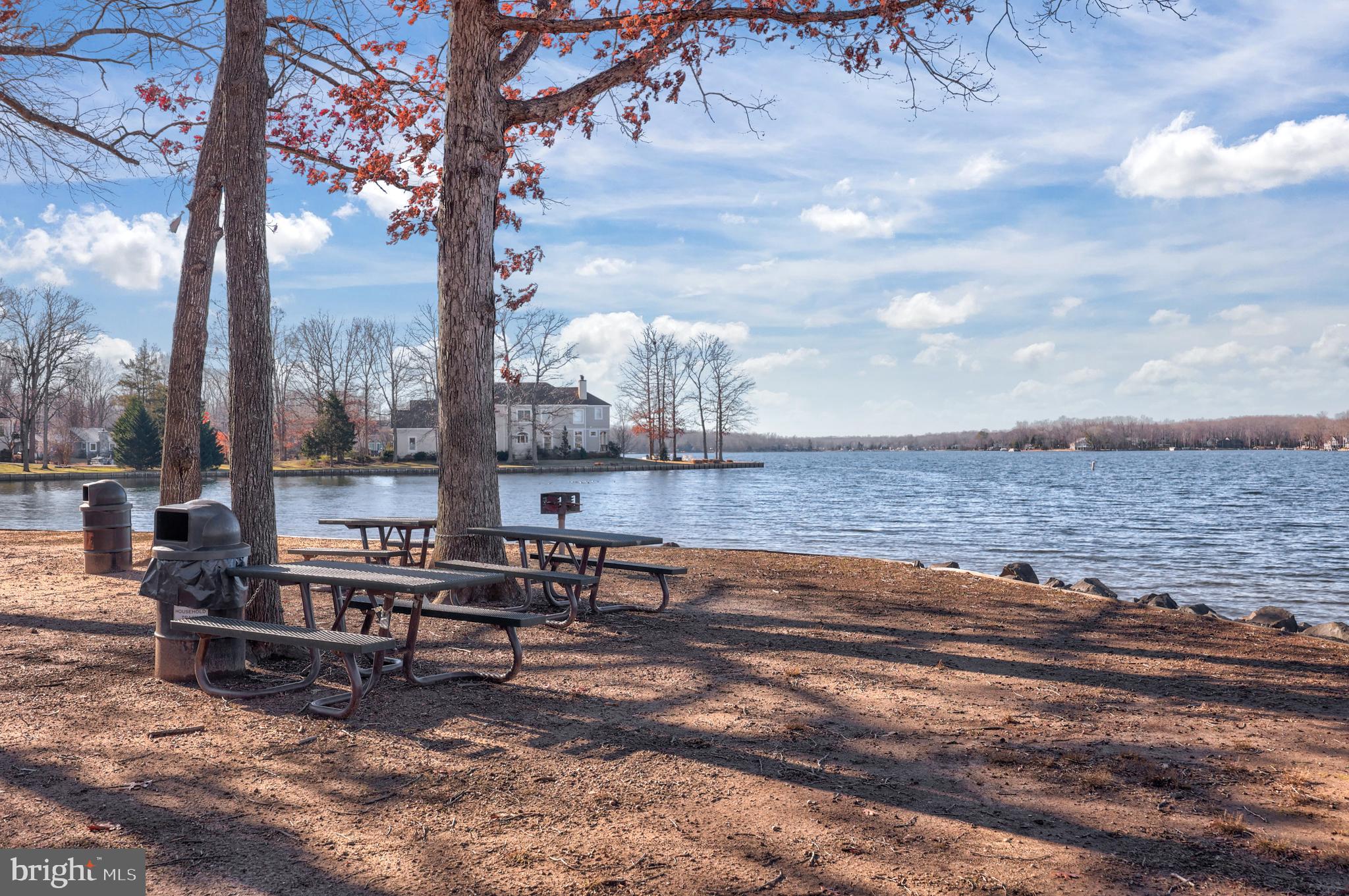 LAKE OF THE WOODS - Residential