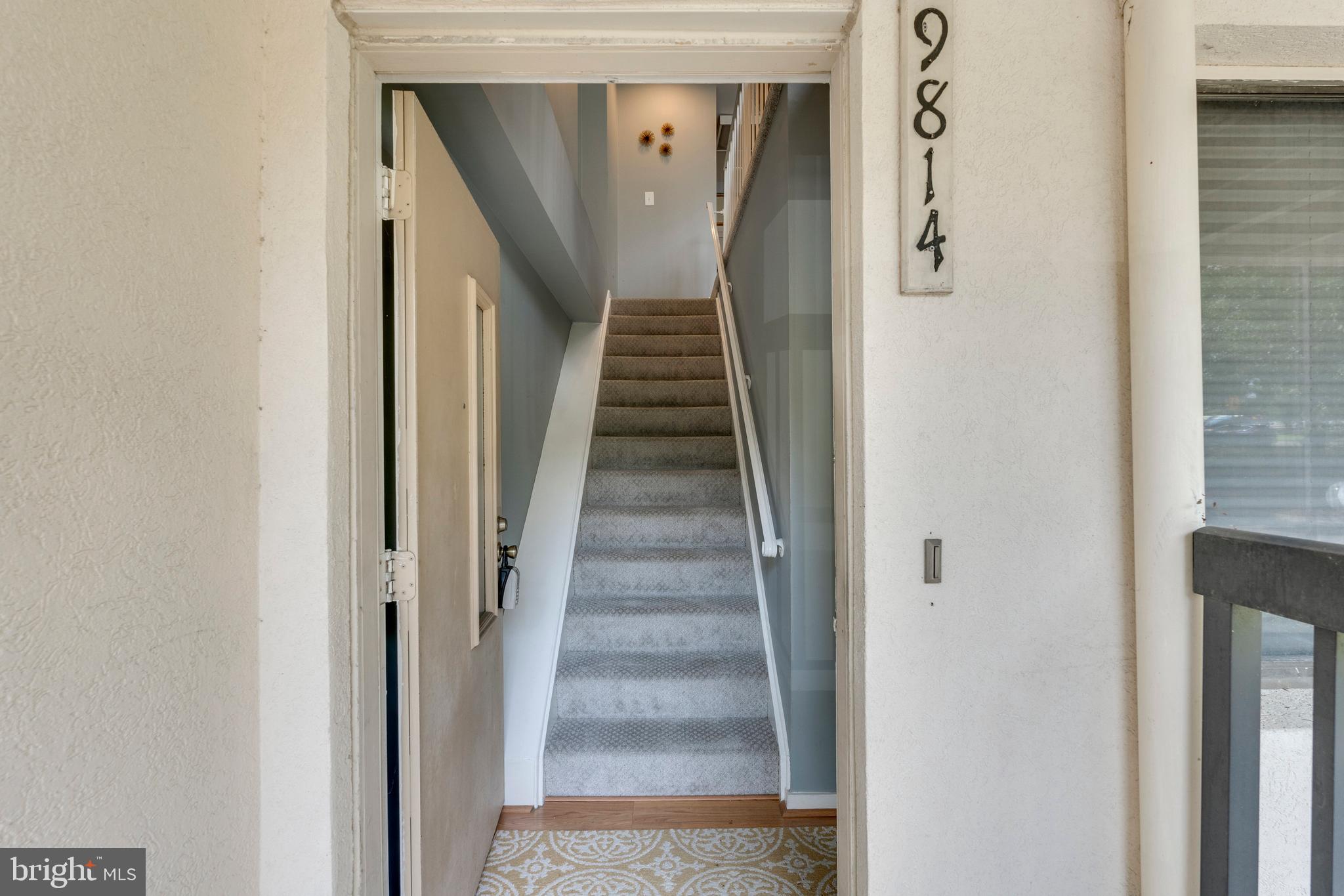 CHRISTOPHER COURT - Residential