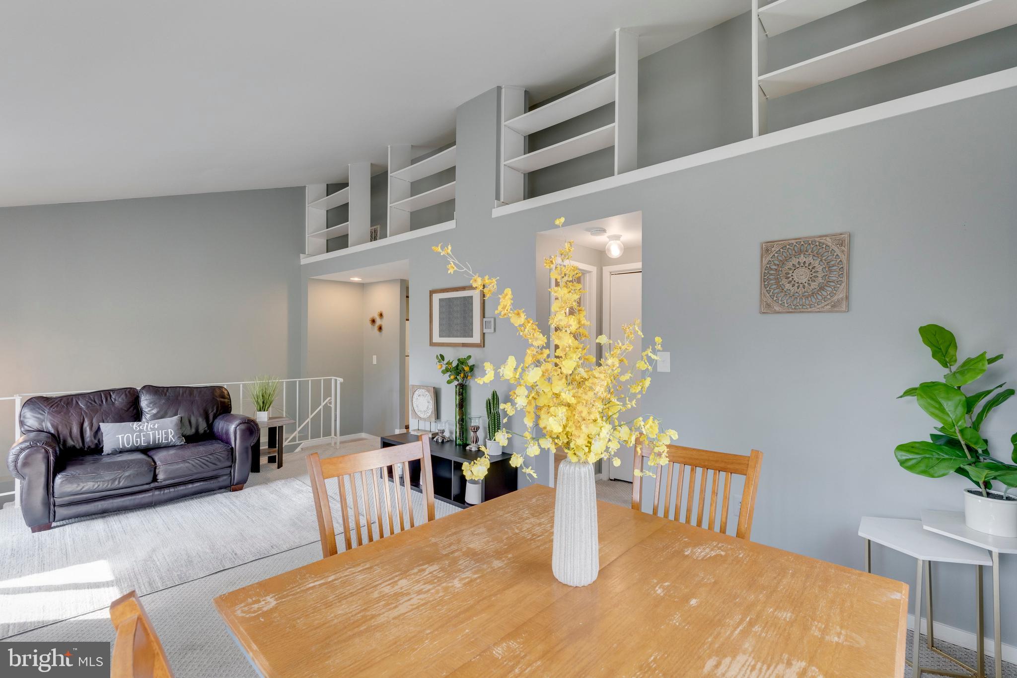 CHRISTOPHER COURT - Residential