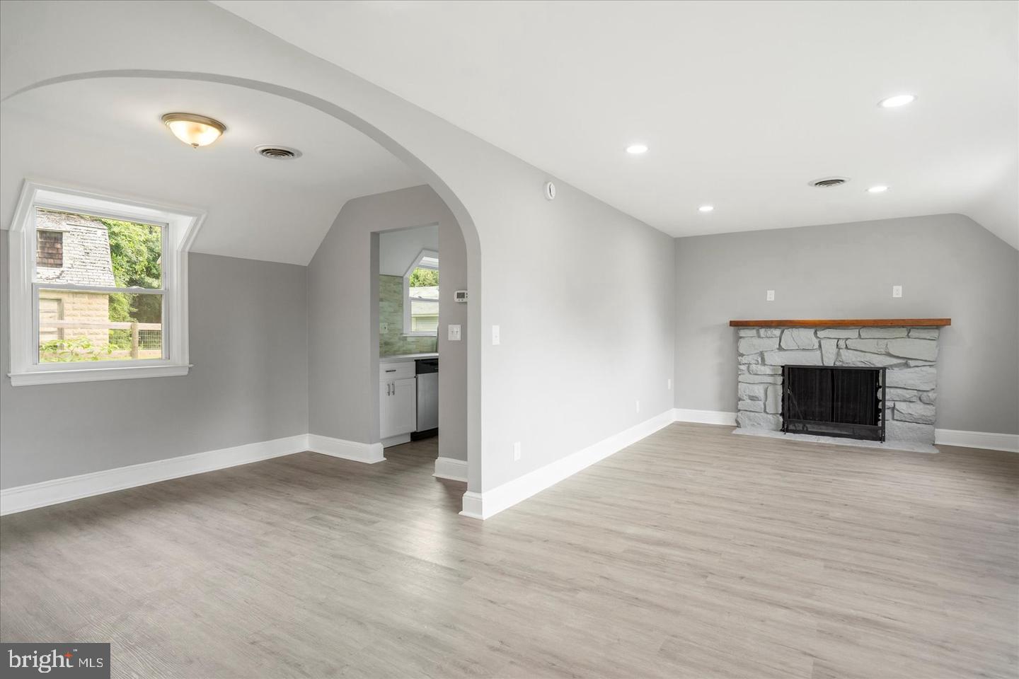 PERRYVILLE - Residential