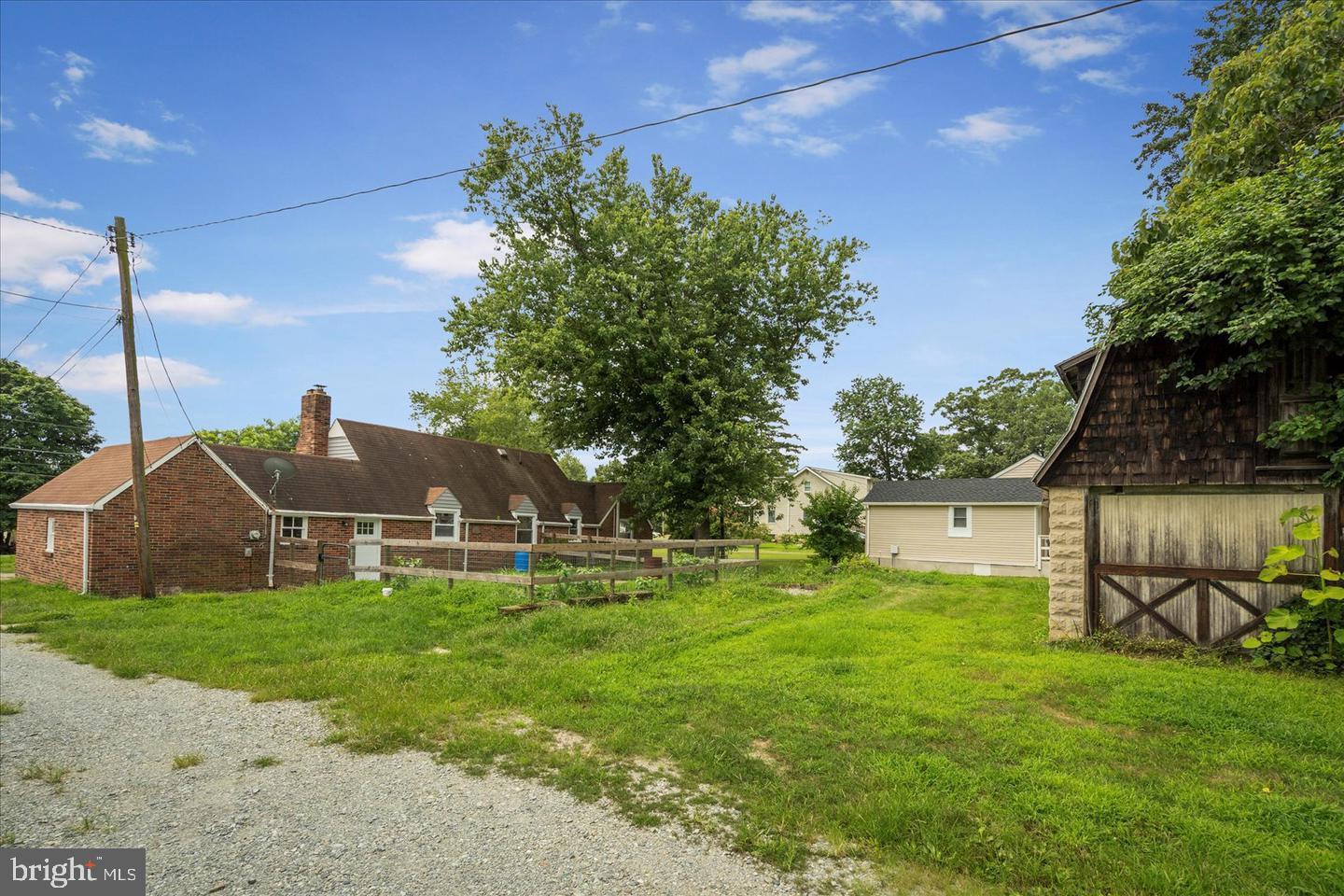 PERRYVILLE - Residential