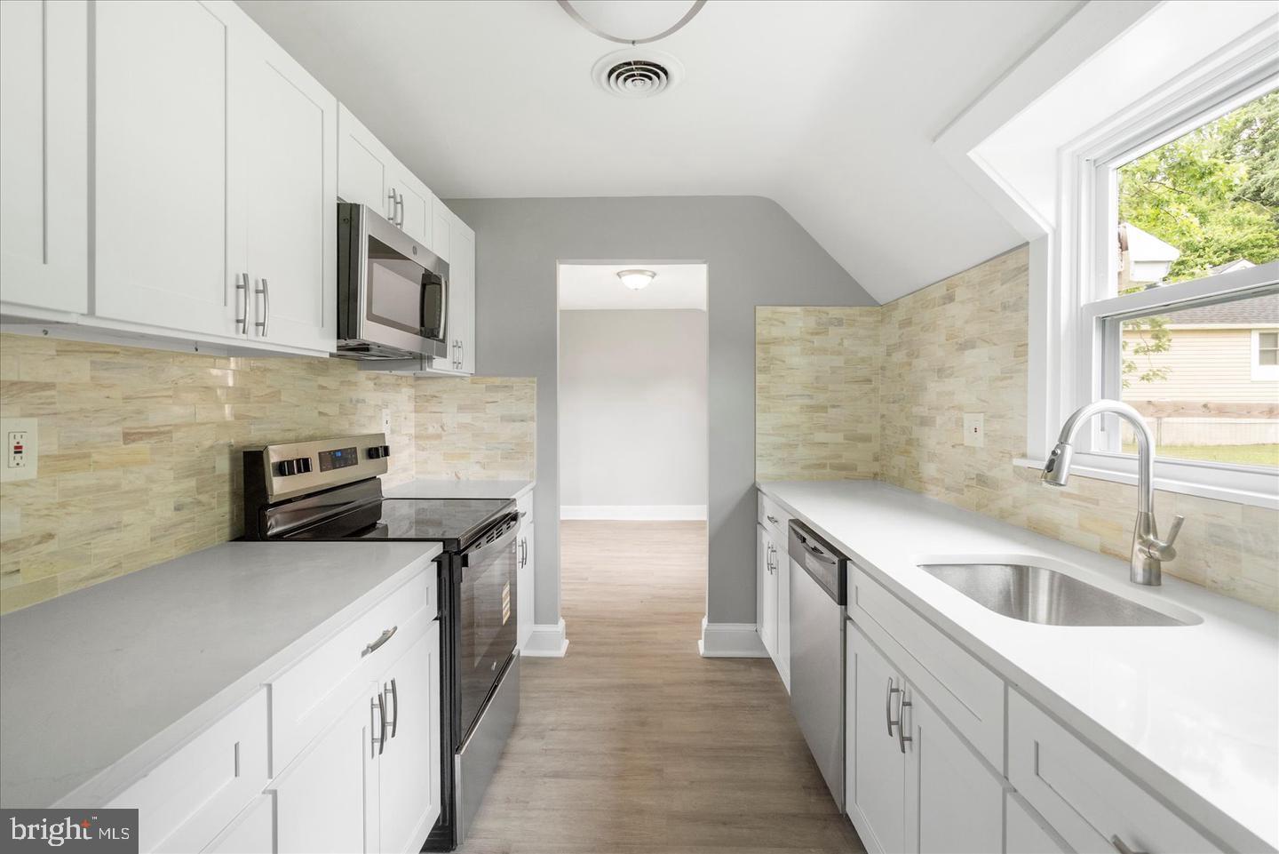 PERRYVILLE - Residential