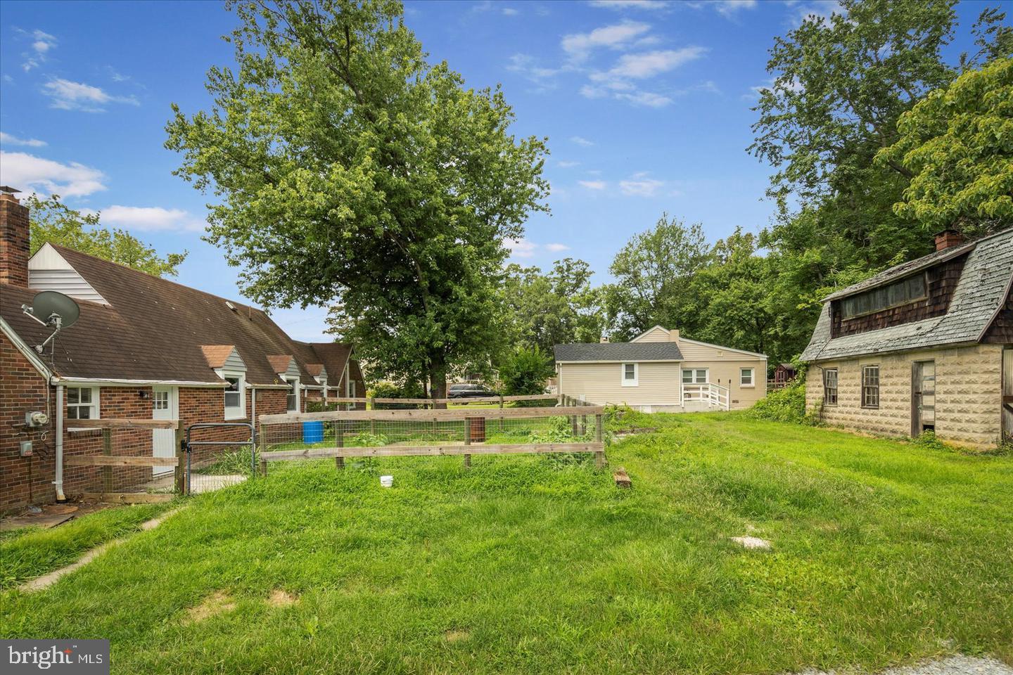 PERRYVILLE - Residential