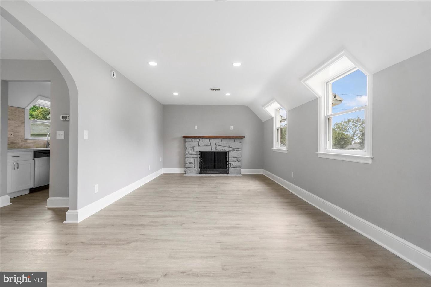 PERRYVILLE - Residential