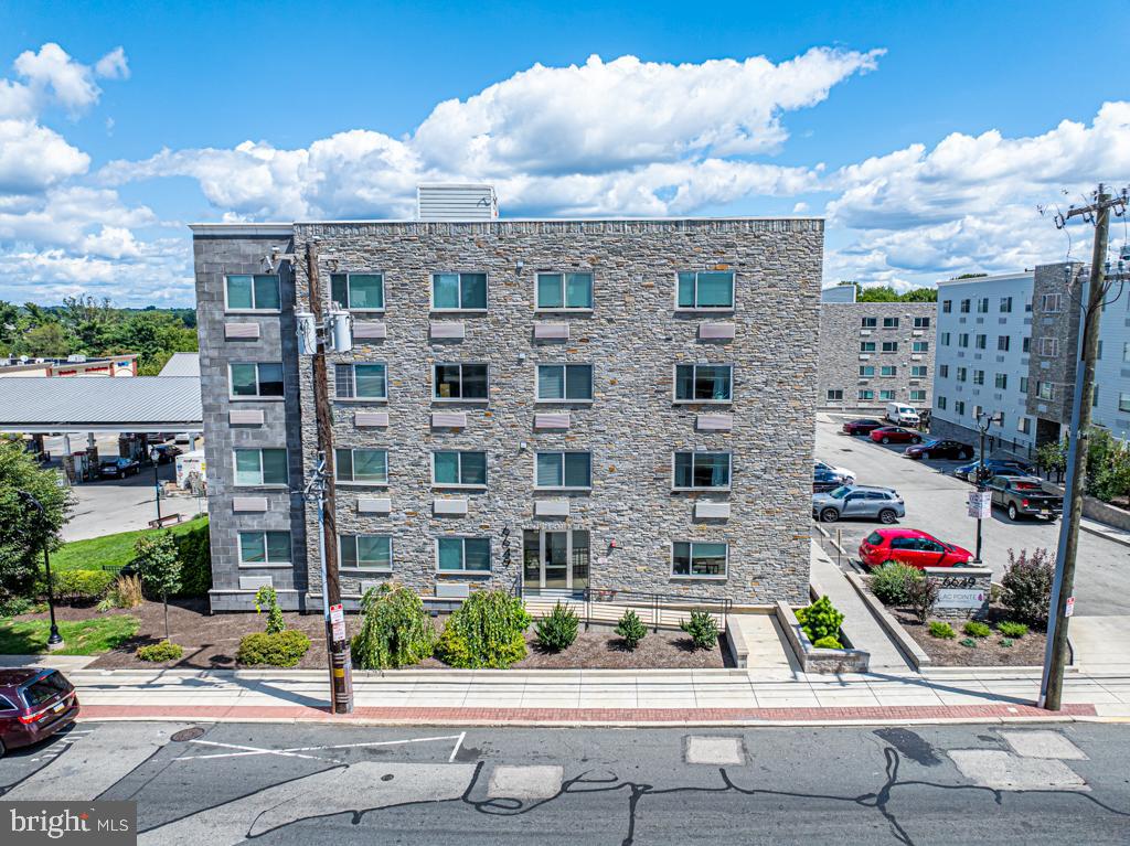 ROXBOROUGH - Residential Lease