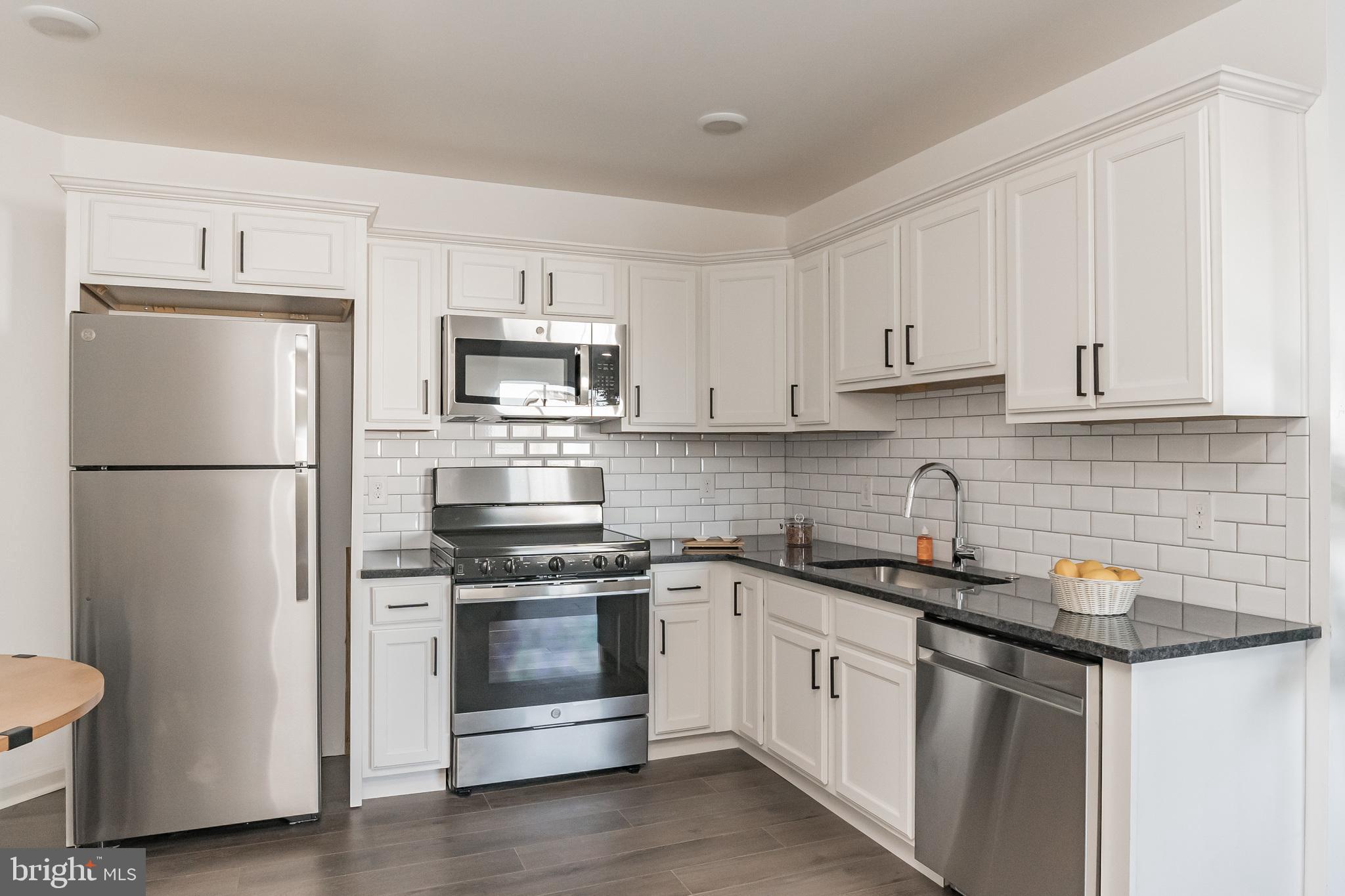 ROXBOROUGH - Residential Lease