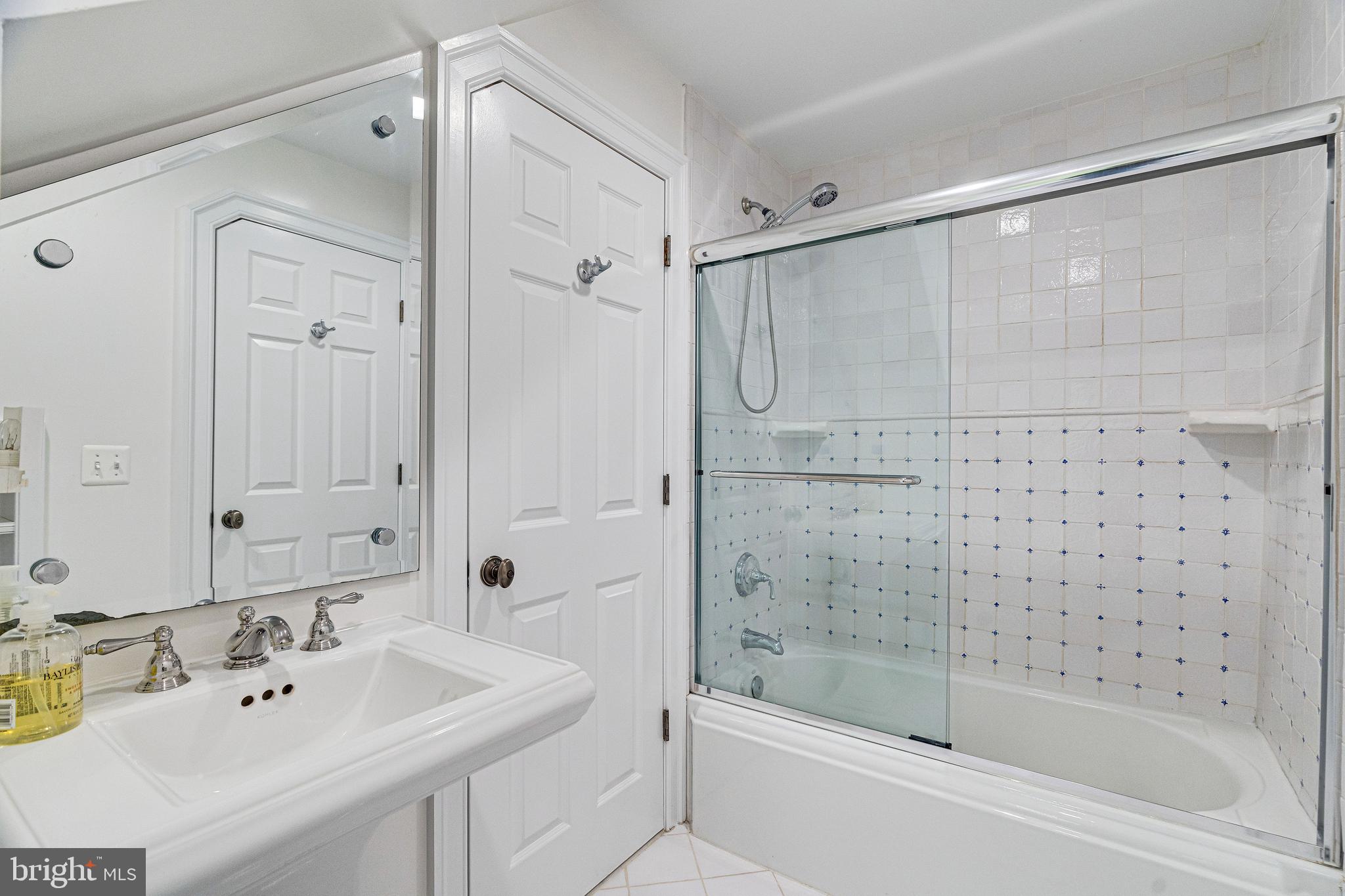 AVON PARK - Residential