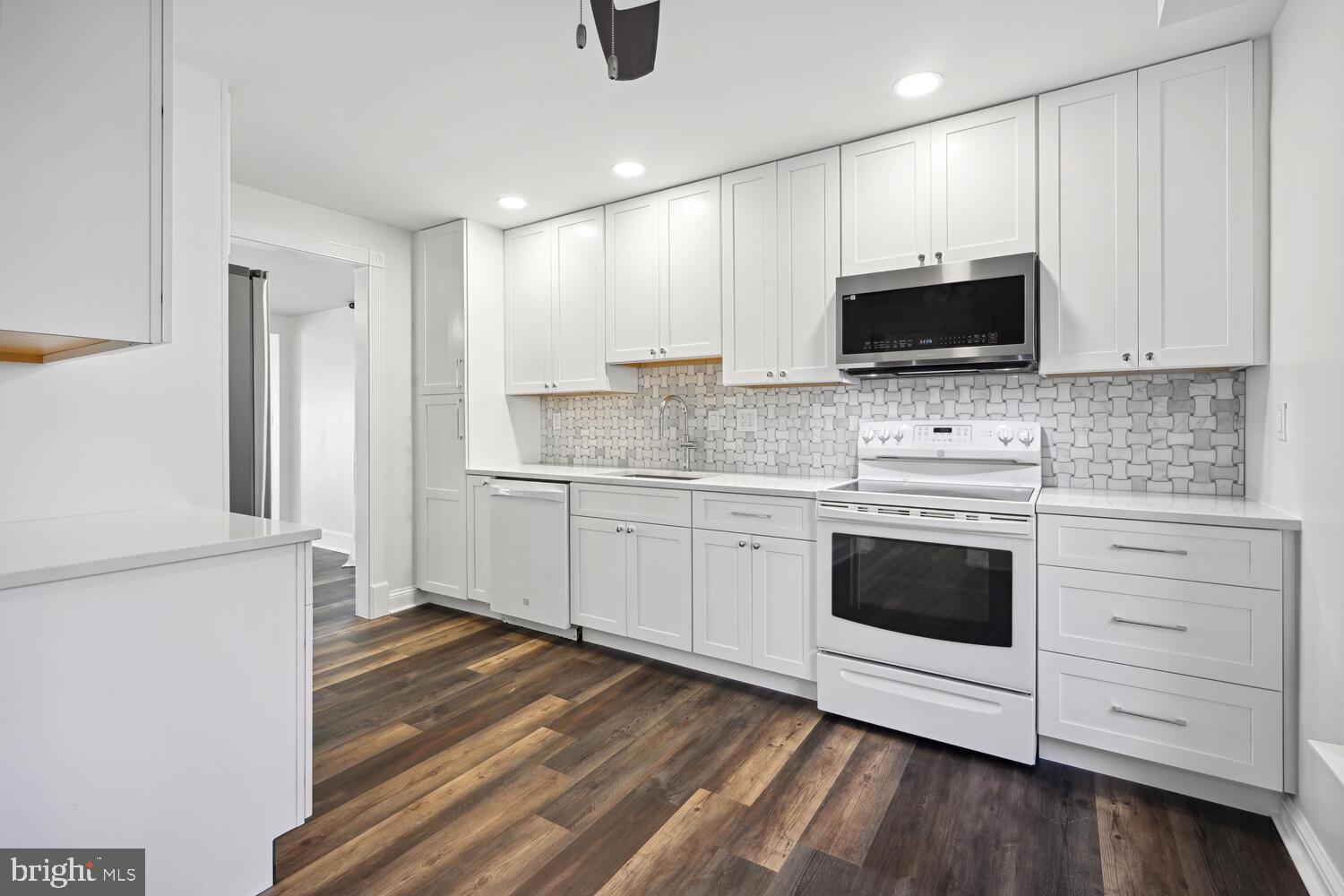 WATKINS GLEN - Residential Lease