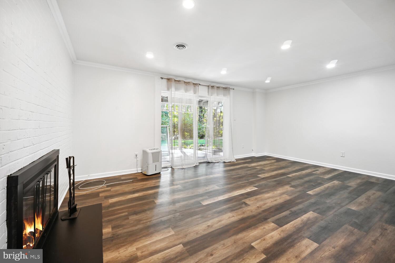 WATKINS GLEN - Residential Lease