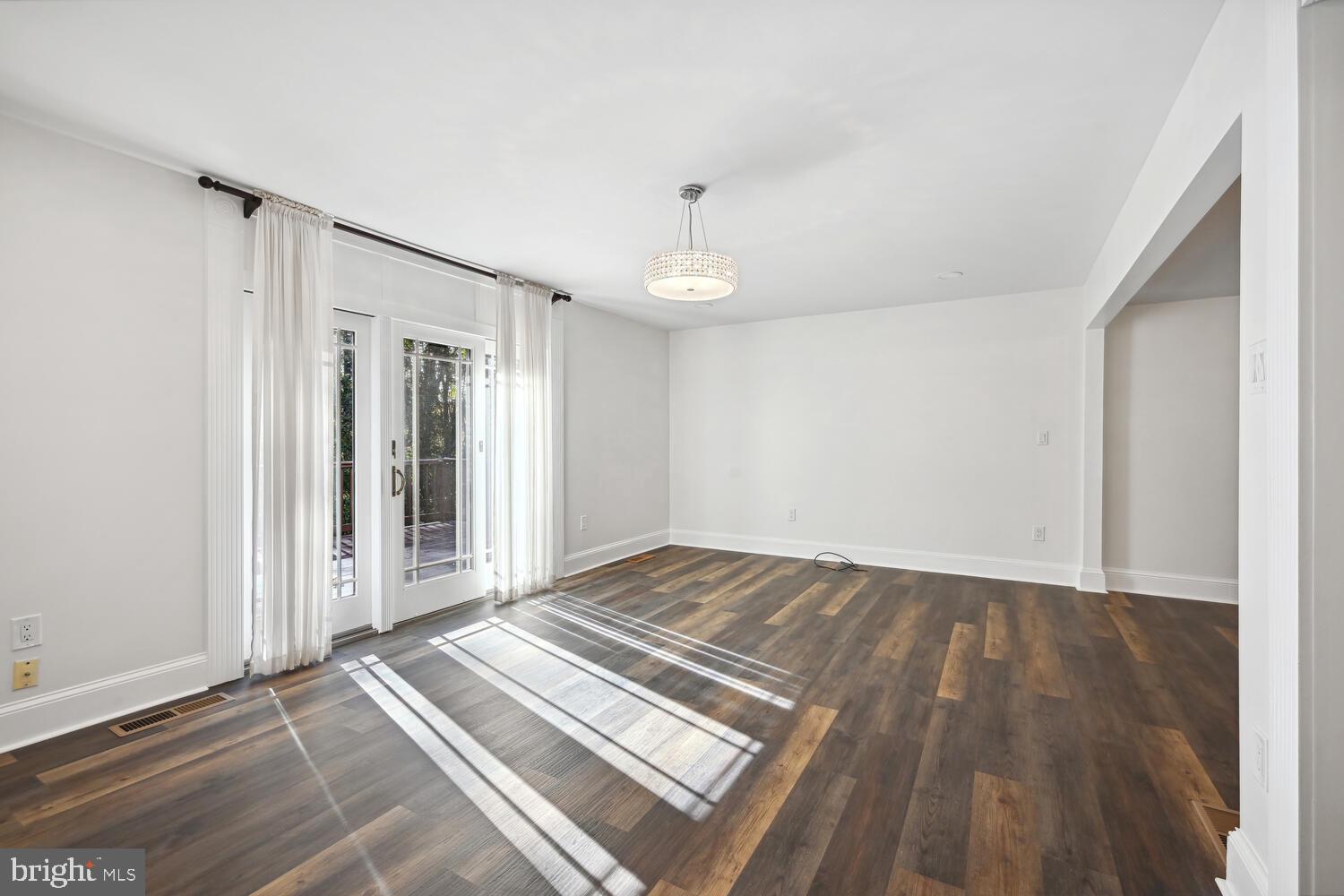 WATKINS GLEN - Residential Lease