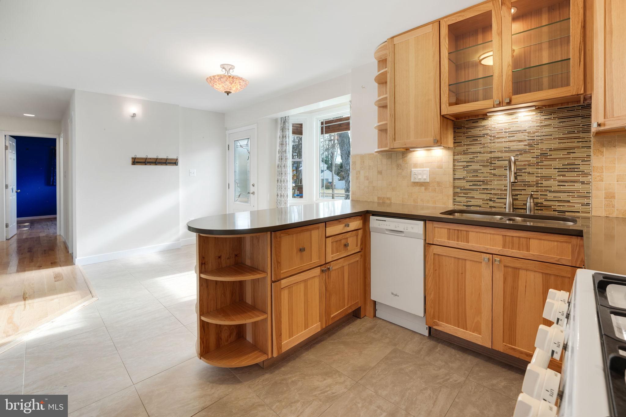 NORTH SPRINGFIELD - Residential