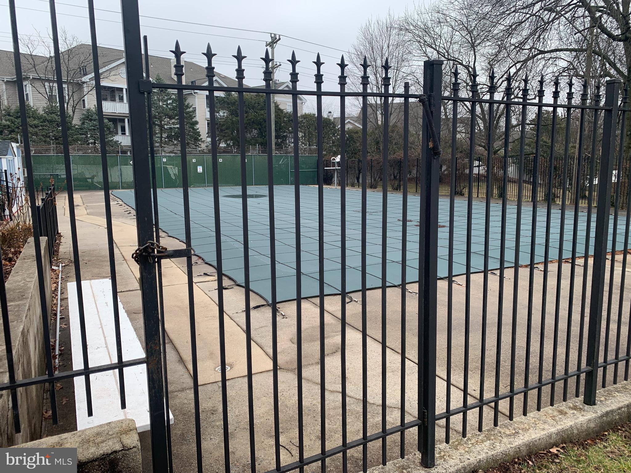 THE MEADOWS - Residential