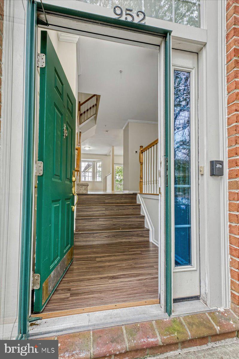 952 JUBAL WAY