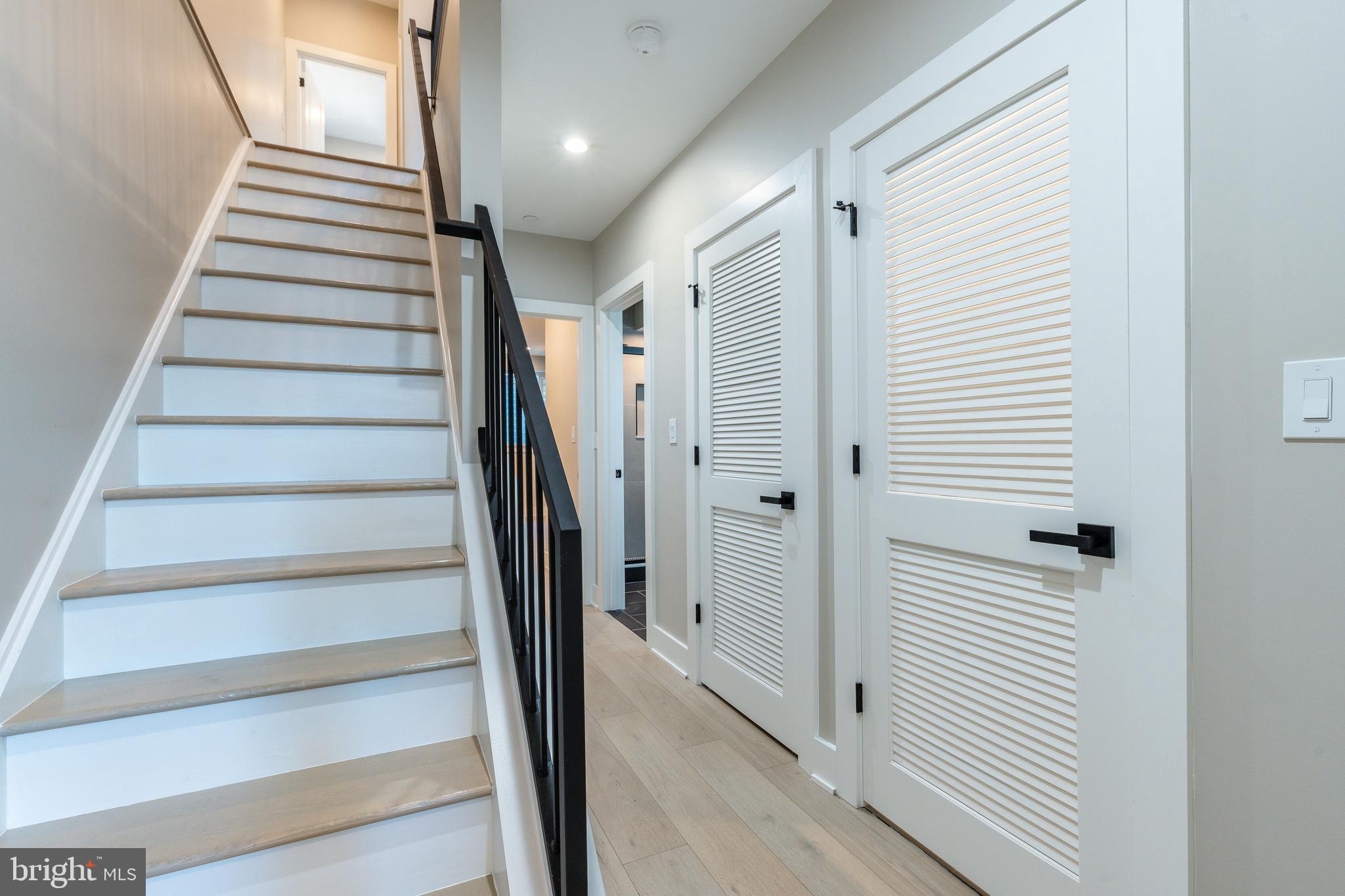 OLDE KENSINGTON - Residential Lease