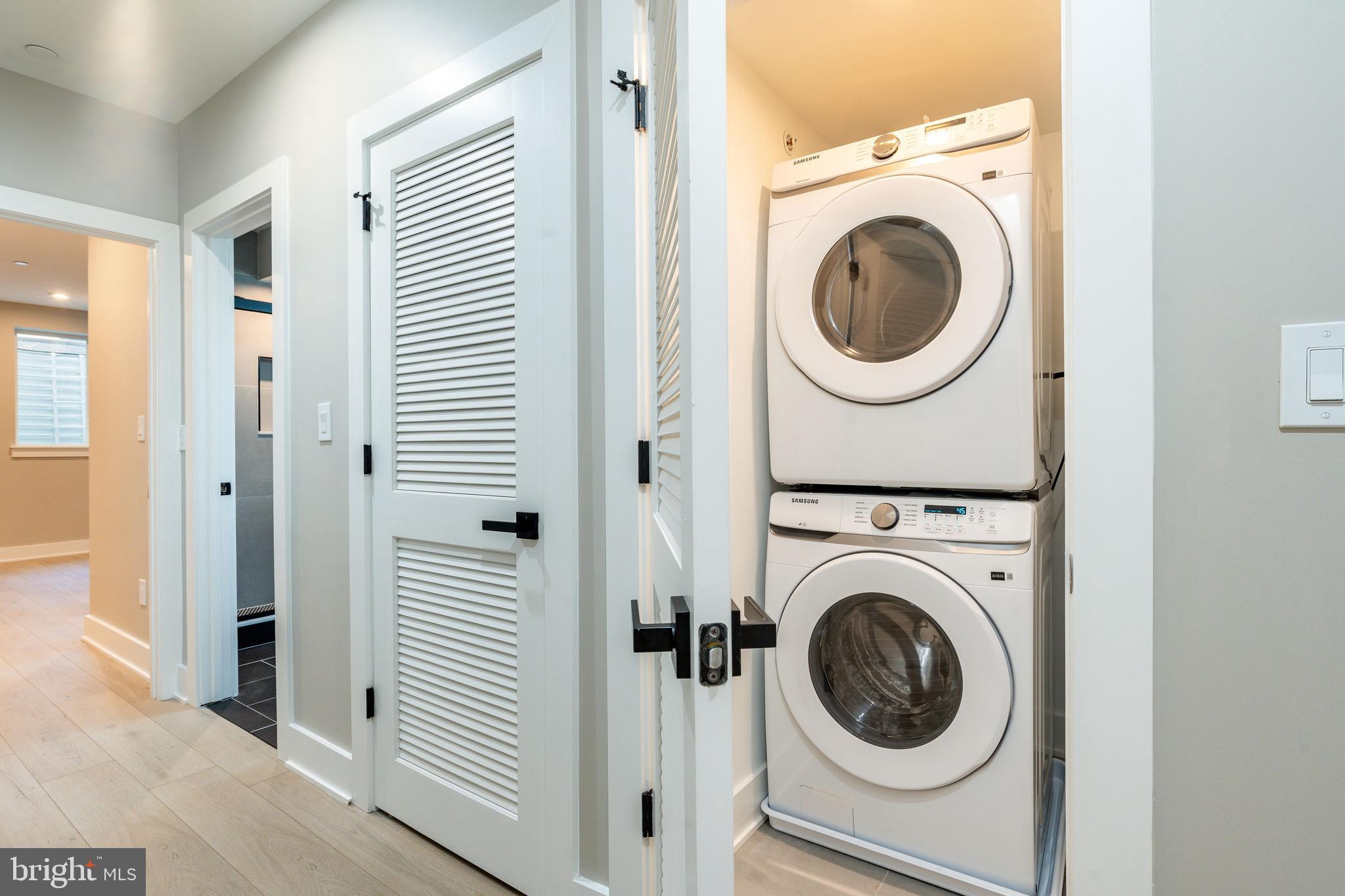 OLDE KENSINGTON - Residential Lease