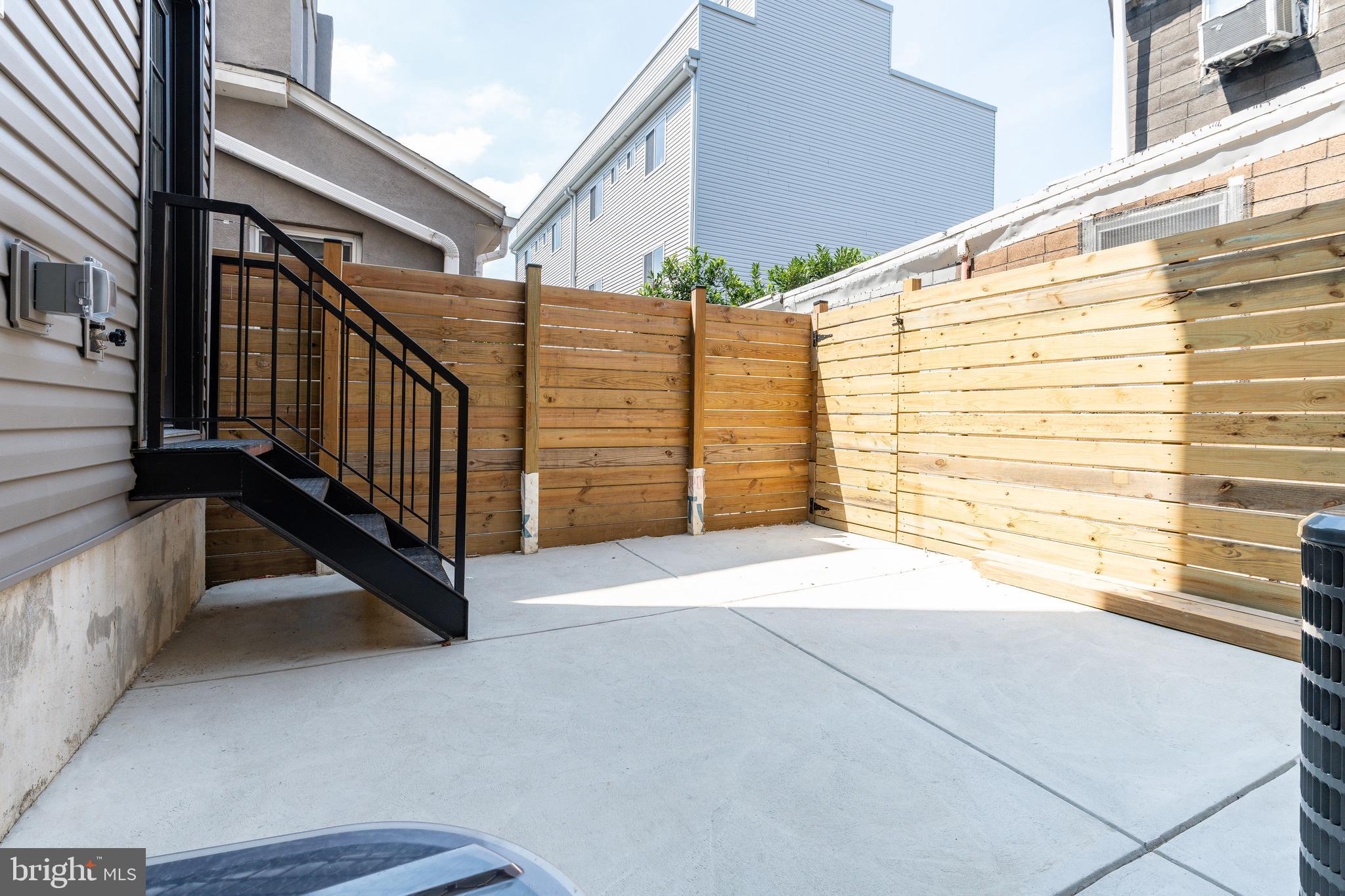 OLDE KENSINGTON - Residential Lease