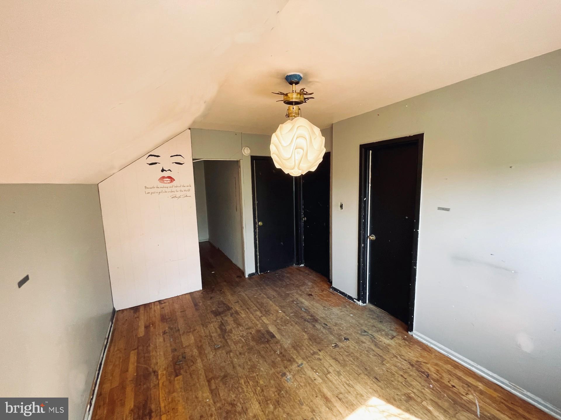 LAURAVILLE HISTORIC DISTRICT - Residential