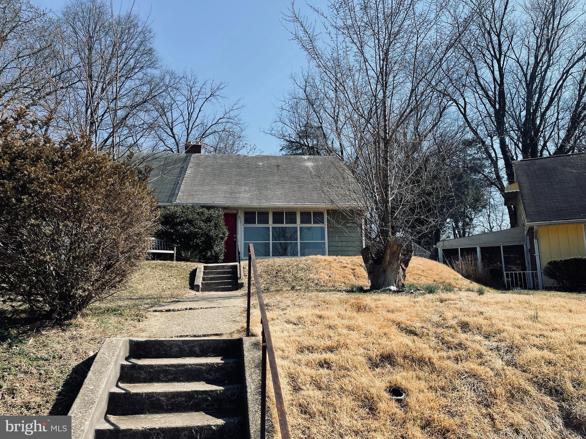 LAURAVILLE HISTORIC DISTRICT - Residential