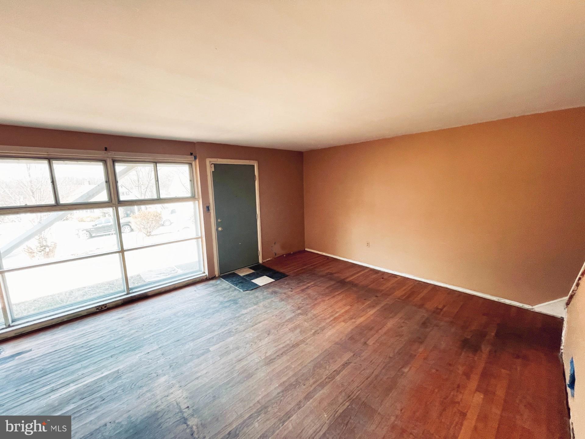 LAURAVILLE HISTORIC DISTRICT - Residential